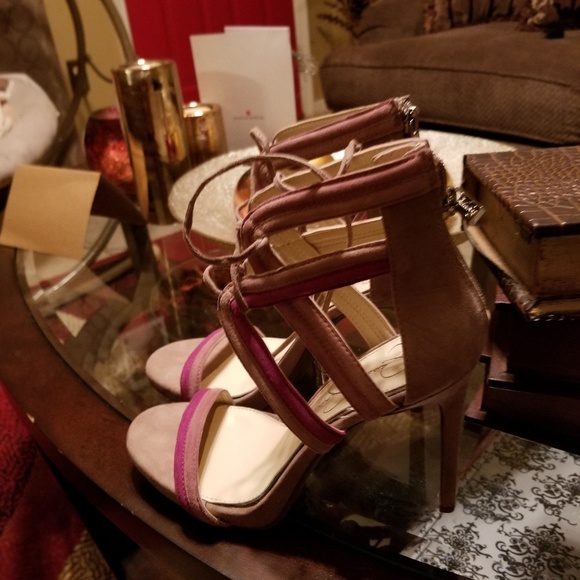 Jessica Simpson BN size 7.5 Tan Heels - Picture 2 of 8